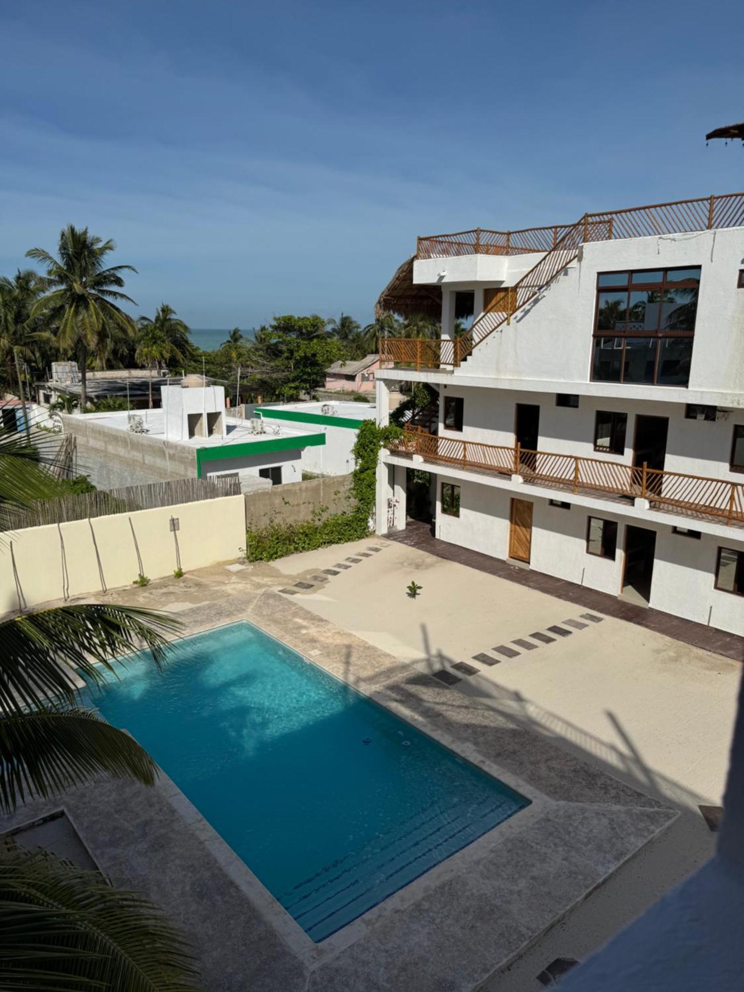 Mexhe Hotel El Cuyo Exterior photo
